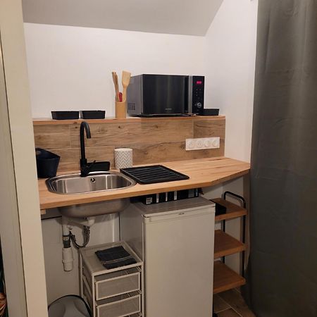 Appartement Studette Chez L'Habitant à Saint-Lô Extérieur photo